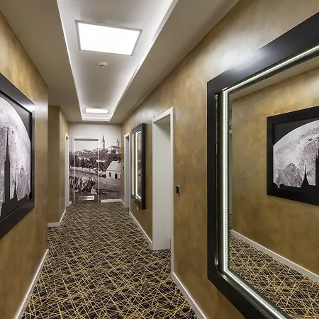 Hotel Grand 3*