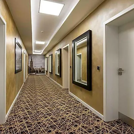Hotel Grand 3*
