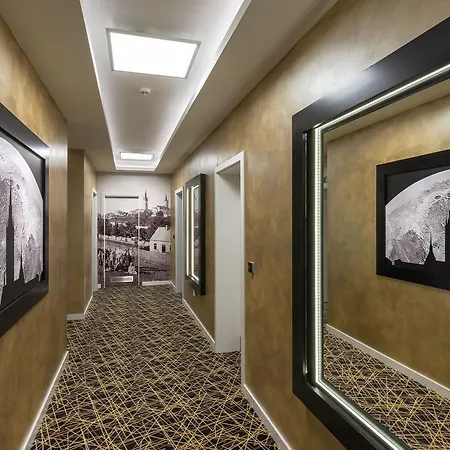 Hotel Grand